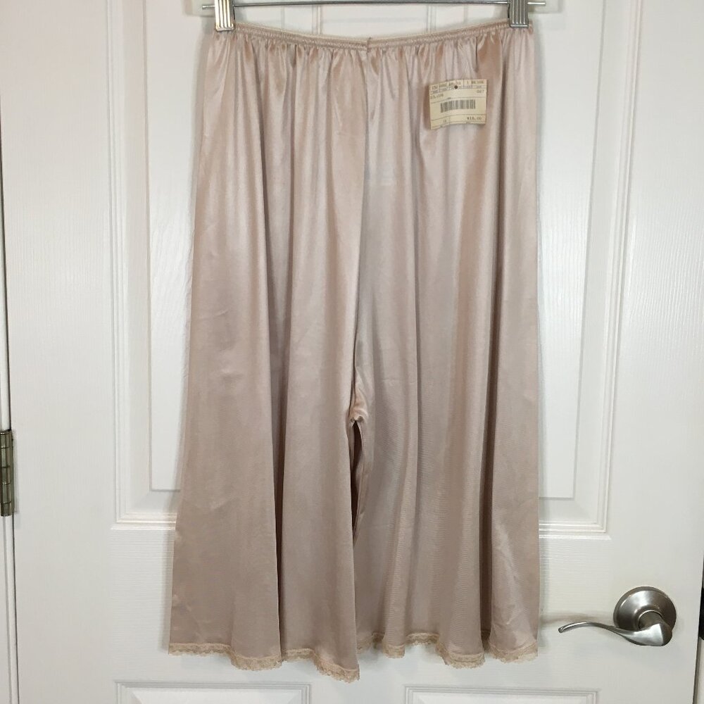 NWT Vintage 1X Lady Romance Beige Nude Half Slip Pant Lace Trim Antron III Nylon